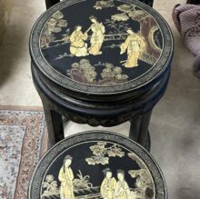 中国骨董三段テーブル、掛軸数本、絵画数枚、骨董品、焼物 等
